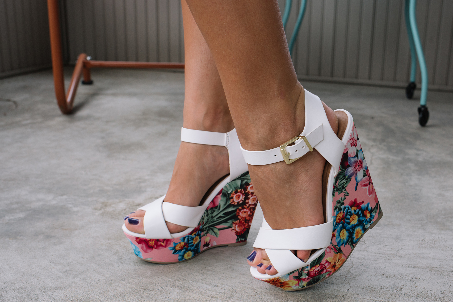 kellyjo-tulle_floral-wedge